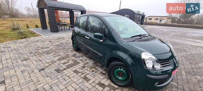 Хетчбек Renault Modus 2006 в Кореці