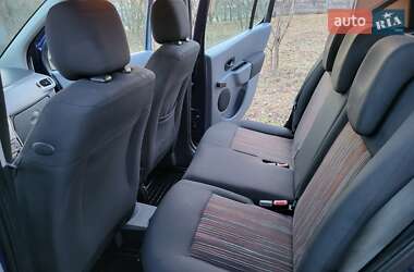 Хэтчбек Renault Modus 2009 в 