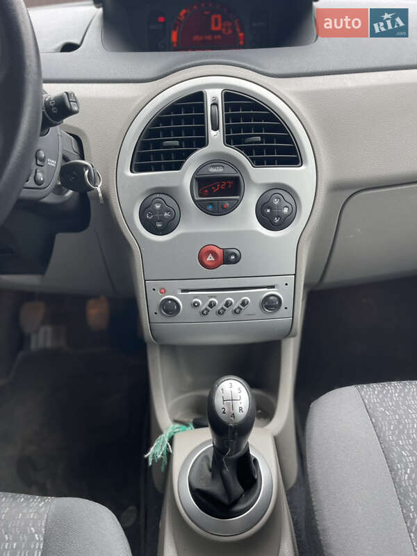 Хэтчбек Renault Modus 2005 в Луцке