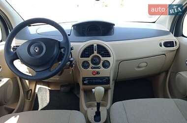 Хэтчбек Renault Modus 2006 в 