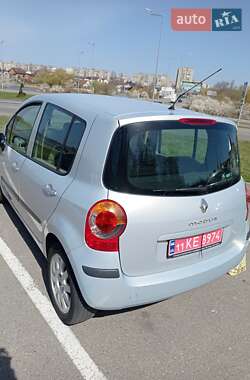 Хэтчбек Renault Modus 2006 в 