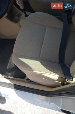Хэтчбек Renault Modus 2006 в 