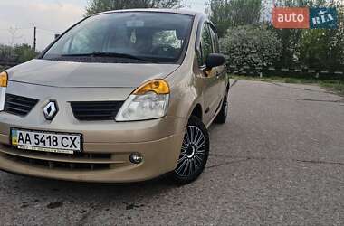 Хэтчбек Renault Modus 2004 в 