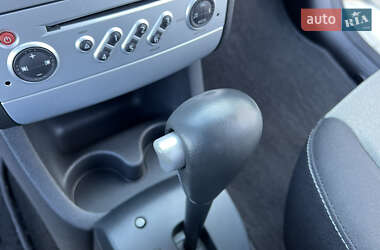 Хетчбек Renault Modus 2009 в 