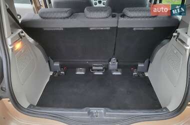 Хэтчбек Renault Modus 2004 в 