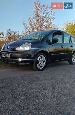 Хэтчбек Renault Modus 2009 в 