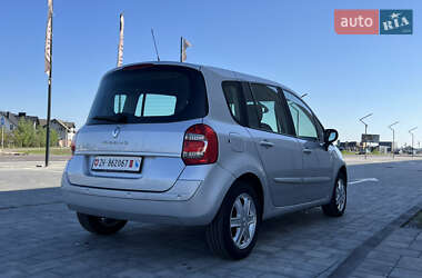 Хэтчбек Renault Modus 2009 в 