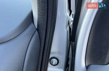 Хэтчбек Renault Modus 2009 в 