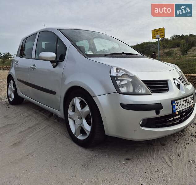 Хэтчбек Renault Modus 2006 в Арцизе