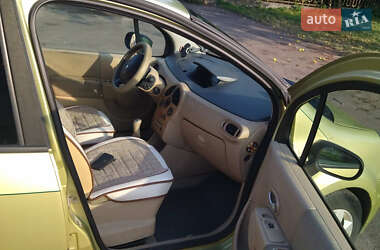 Хэтчбек Renault Modus 2004 в 