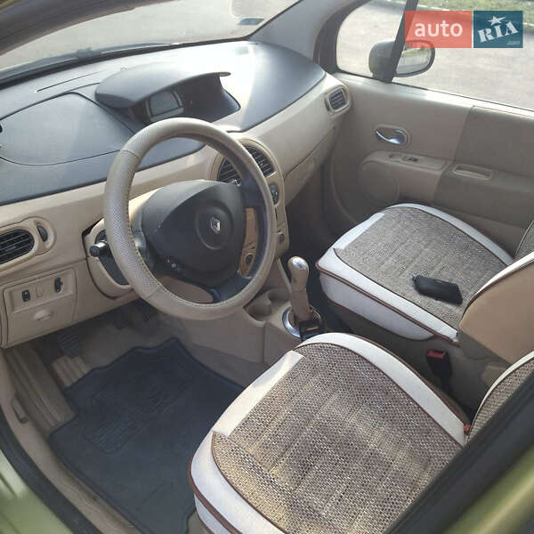 Хэтчбек Renault Modus 2004 в Львове