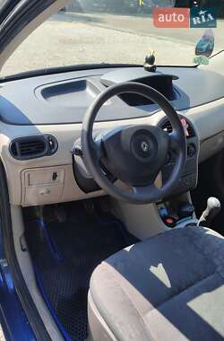 Хэтчбек Renault Modus 2005 в 