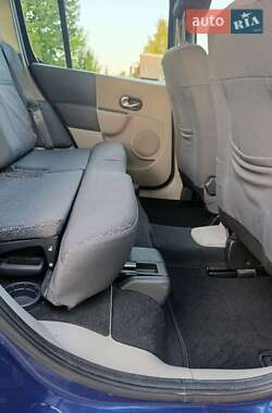 Хэтчбек Renault Modus 2005 в 