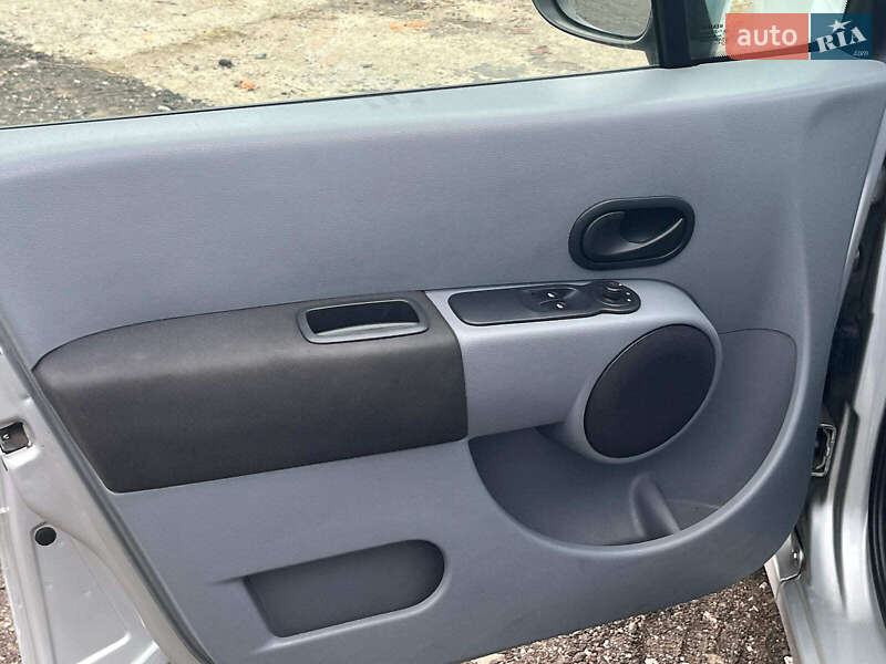 Хэтчбек Renault Modus 2009 в Киеве