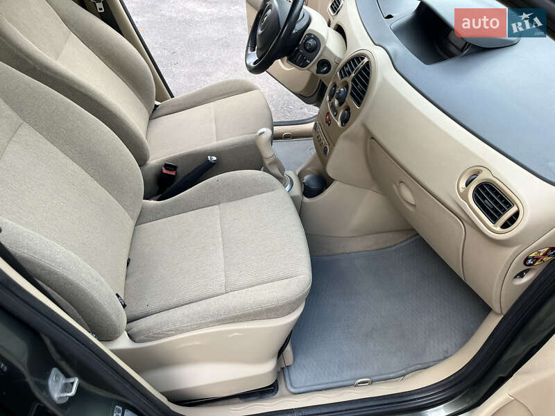 Хэтчбек Renault Modus 2005 в Любомле