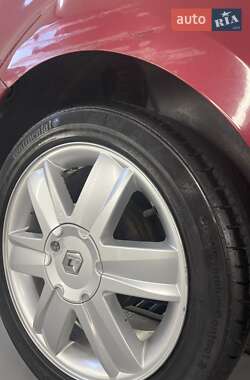 Хэтчбек Renault Modus 2011 в 