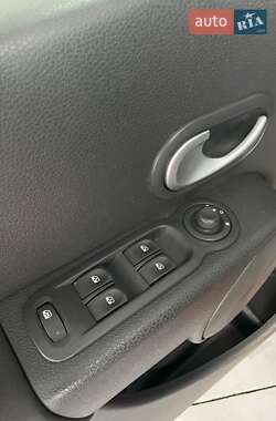 Хэтчбек Renault Modus 2011 в Дублянах фото 23 Хэтчбек Renault Modus 2011 в Дублянах