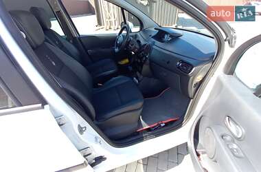 Хэтчбек Renault Modus 2012 в 
