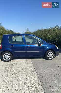 Хэтчбек Renault Modus 2005 в 