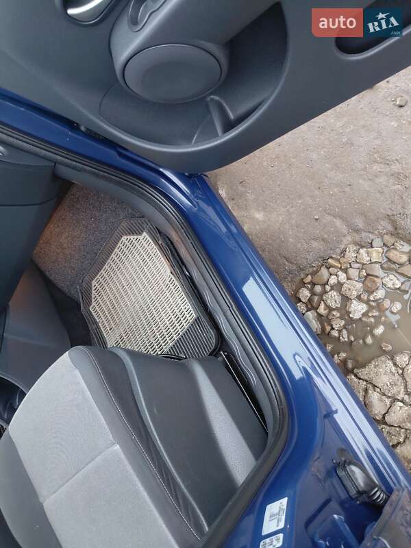 Хэтчбек Renault Modus 2009 в Надворной