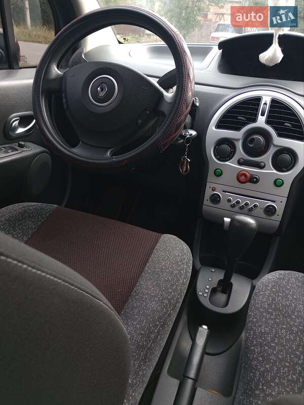 Хэтчбек Renault Modus 2006 в Кривом Роге