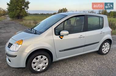 Хэтчбек Renault Modus 2005 в 