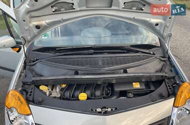 Хэтчбек Renault Modus 2005 в 