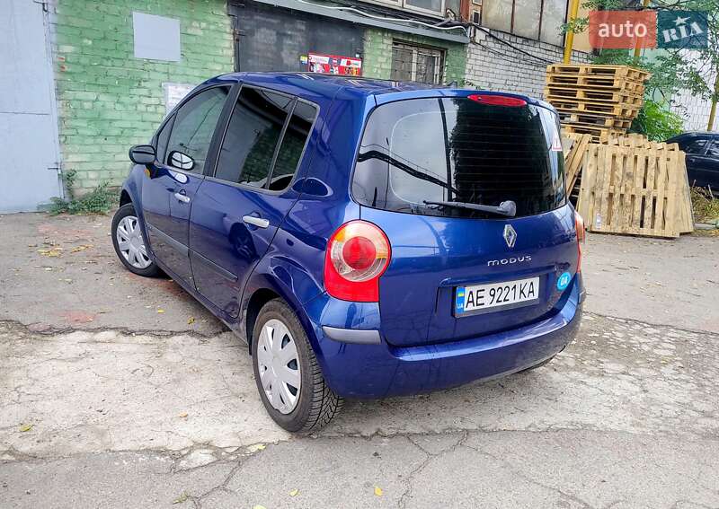 Хэтчбек Renault Modus 2005 в Днепре