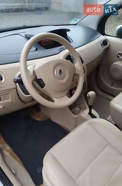 Хэтчбек Renault Modus 2006 в 