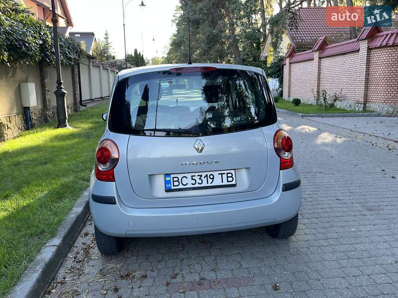 Хэтчбек Renault Modus 2005 в Львове