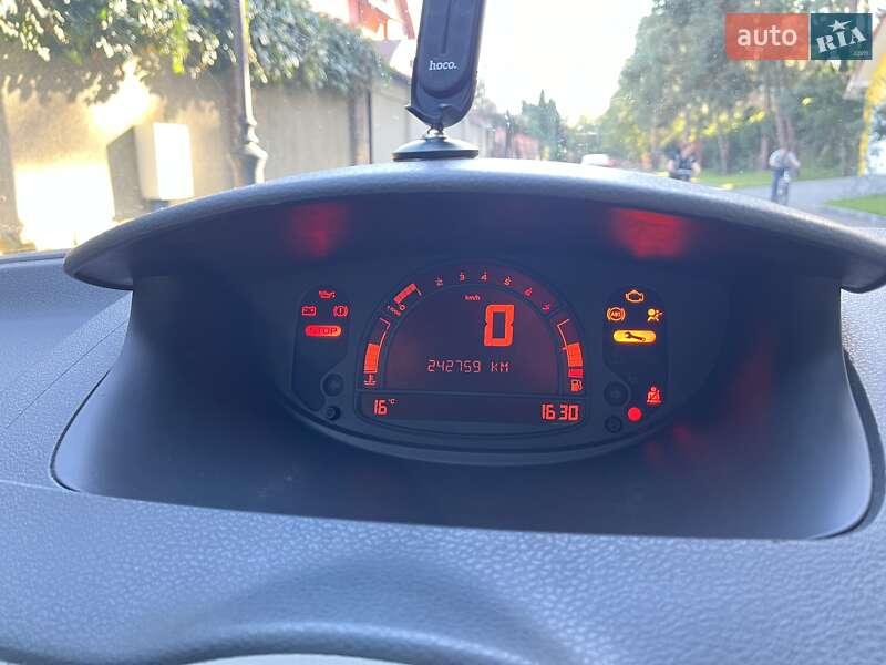 Хэтчбек Renault Modus 2005 в Львове