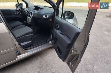 Хетчбек Renault Modus 2009 в 