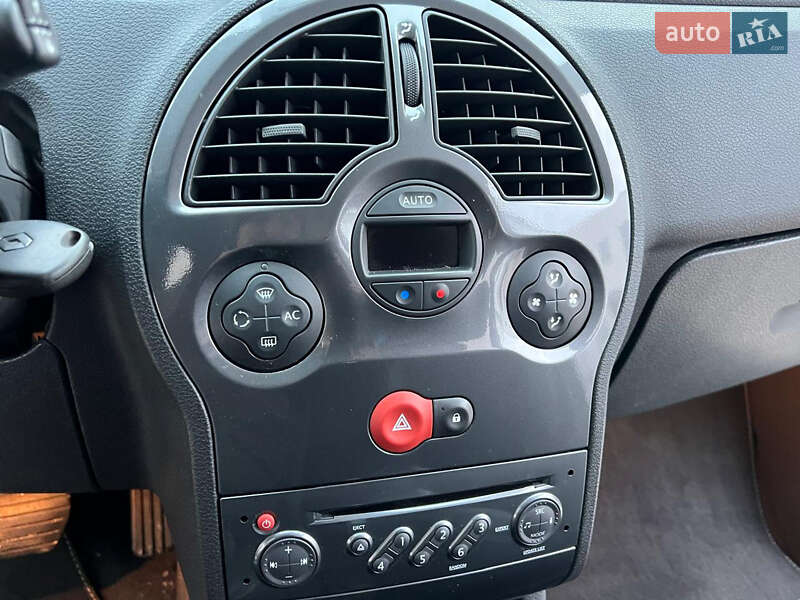 Хетчбек Renault Modus 2007 в Луцьку фото 54 Хетчбек Renault Modus 2007 в Луцьку