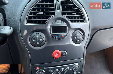 Хэтчбек Renault Modus 2007 в 