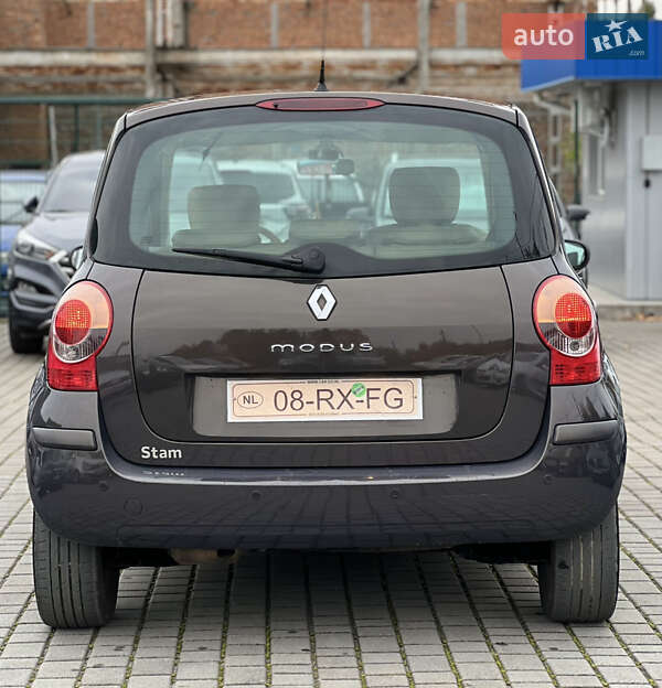 Хэтчбек Renault Modus 2006 в Староконстантинове
