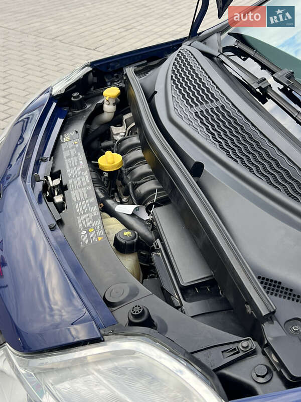 Хэтчбек Renault Modus 2010 в Житомире