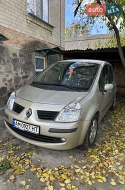 Хетчбек Renault Modus 2006 в  фото 2 Хетчбек Renault Modus 2006 в