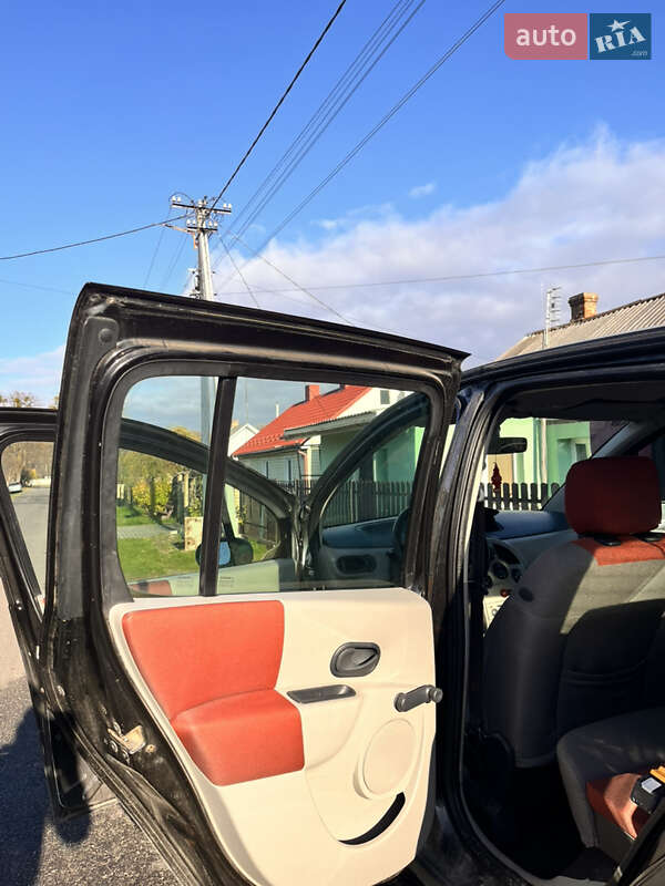 Хэтчбек Renault Modus 2005 в Киверцах