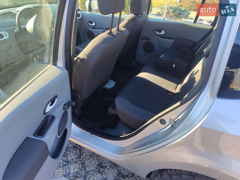 Хетчбек Renault Modus 2012 в Чернівцях фото 11 Хетчбек Renault Modus 2012 в Чернівцях
