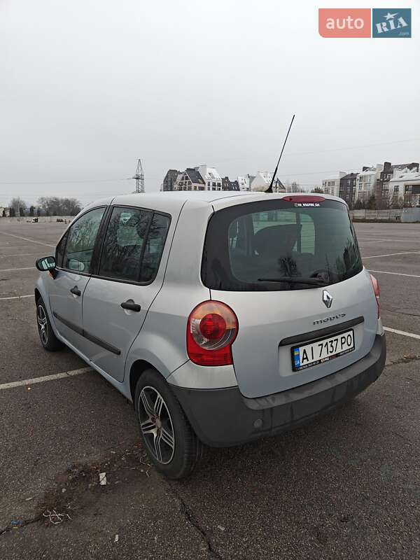 Хэтчбек Renault Modus 2005 в Киеве