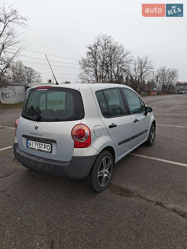 Хэтчбек Renault Modus 2005 в Киеве