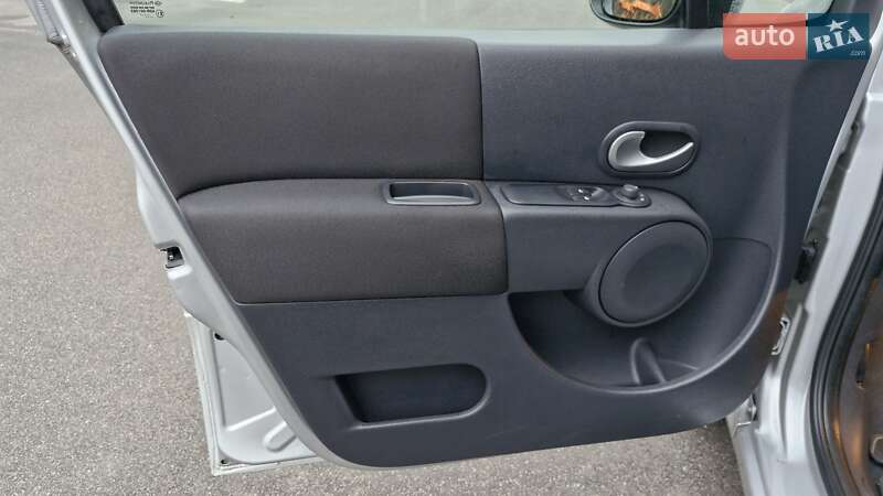 Мінівен Renault Modus 2007 в Чернігові