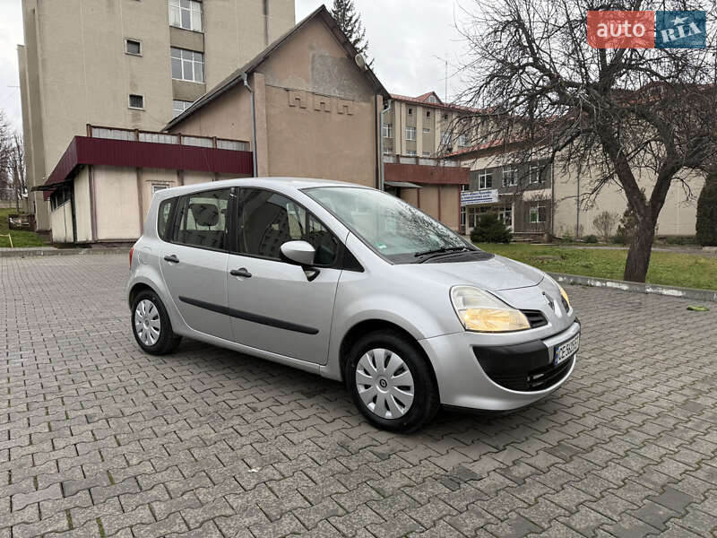 Хэтчбек Renault Modus 2008 в Черновцах