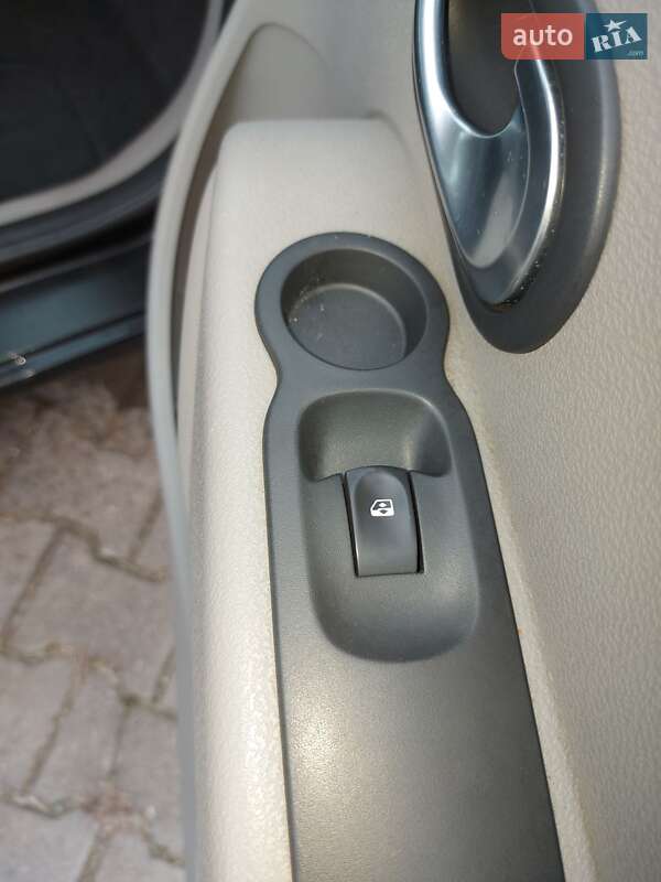 Хетчбек Renault Modus 2004 в Львові