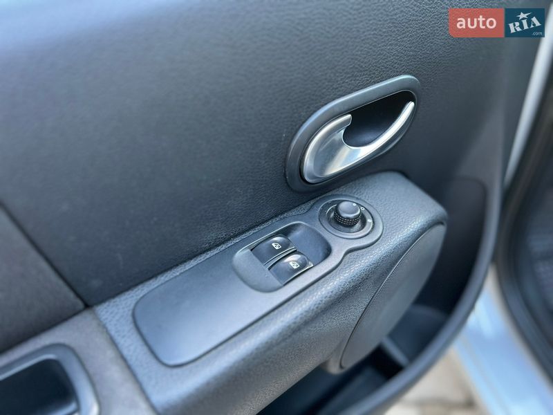 Хэтчбек Renault Modus 2006 в Малине