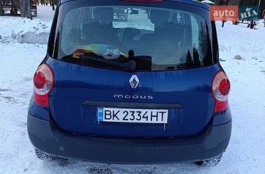 Хетчбек Renault Modus 2004 в Млиніві