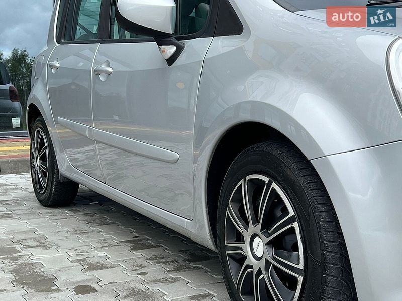 Хэтчбек Renault Modus 2009 в Луцке