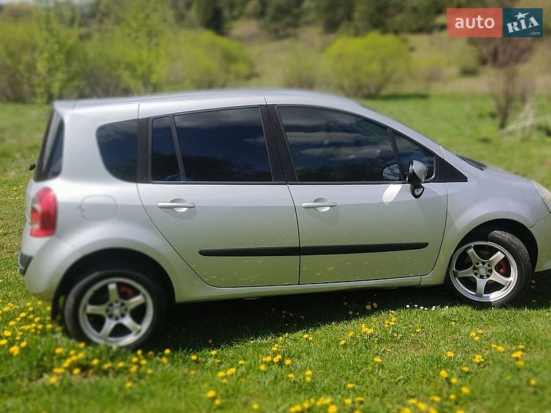 Хэтчбек Renault Modus 2010 в Львове