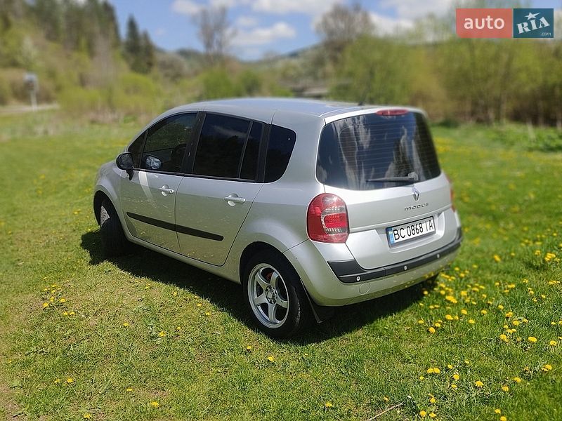 Хэтчбек Renault Modus 2010 в Львове