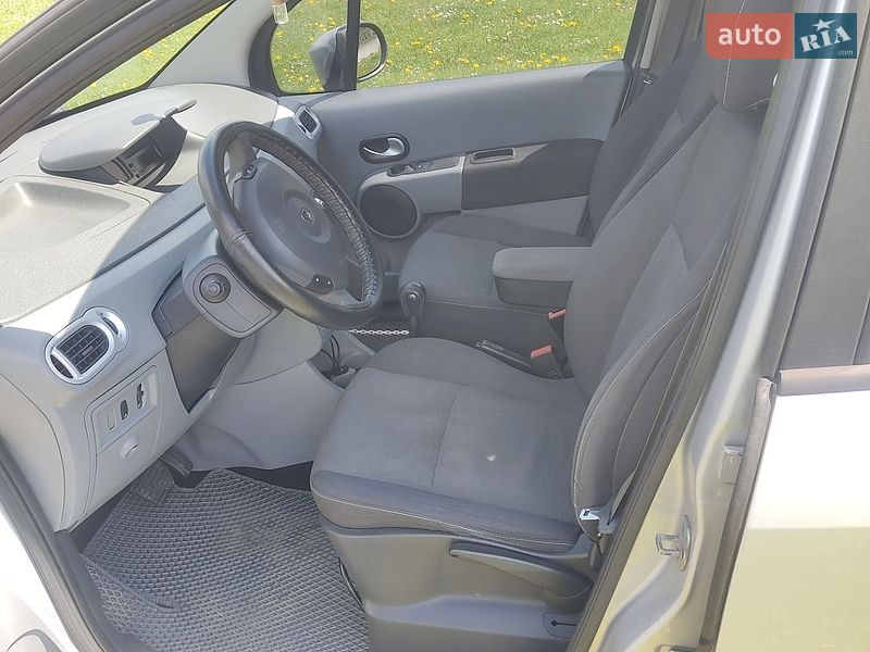 Хэтчбек Renault Modus 2010 в Львове